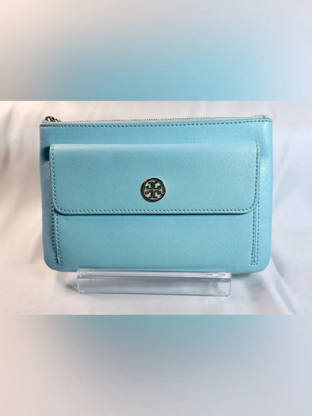Tory Burch Style # 48159255 Light Blue Leather Clutch